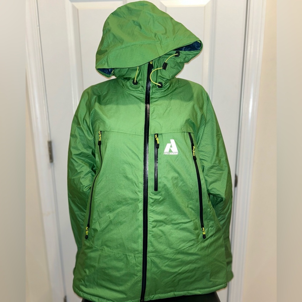 NWOT Eddie Bauer First Ascent Lightweight Goose Down Jacket